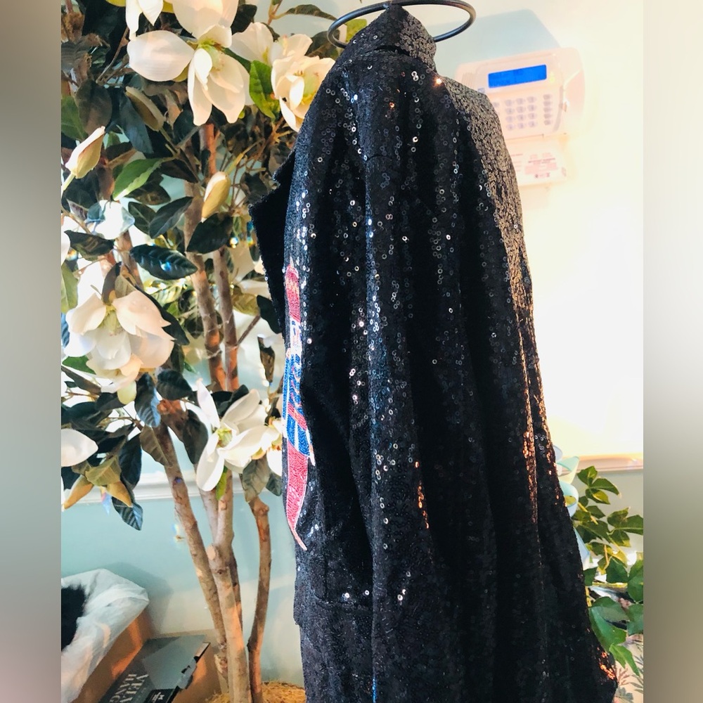Queen of đź’– Sparkles Festive Sequin Blazer with Nutcracker Motif - Picture 8 of 13